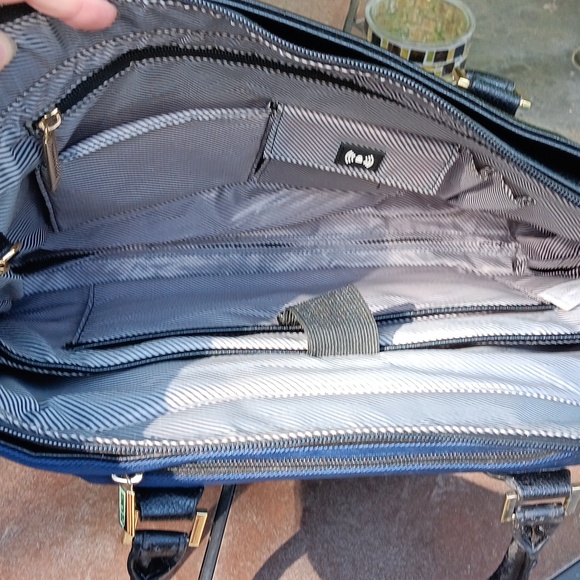 KENNETH COLE TRAVEL BRIEFCASE - Picture 10 of 14